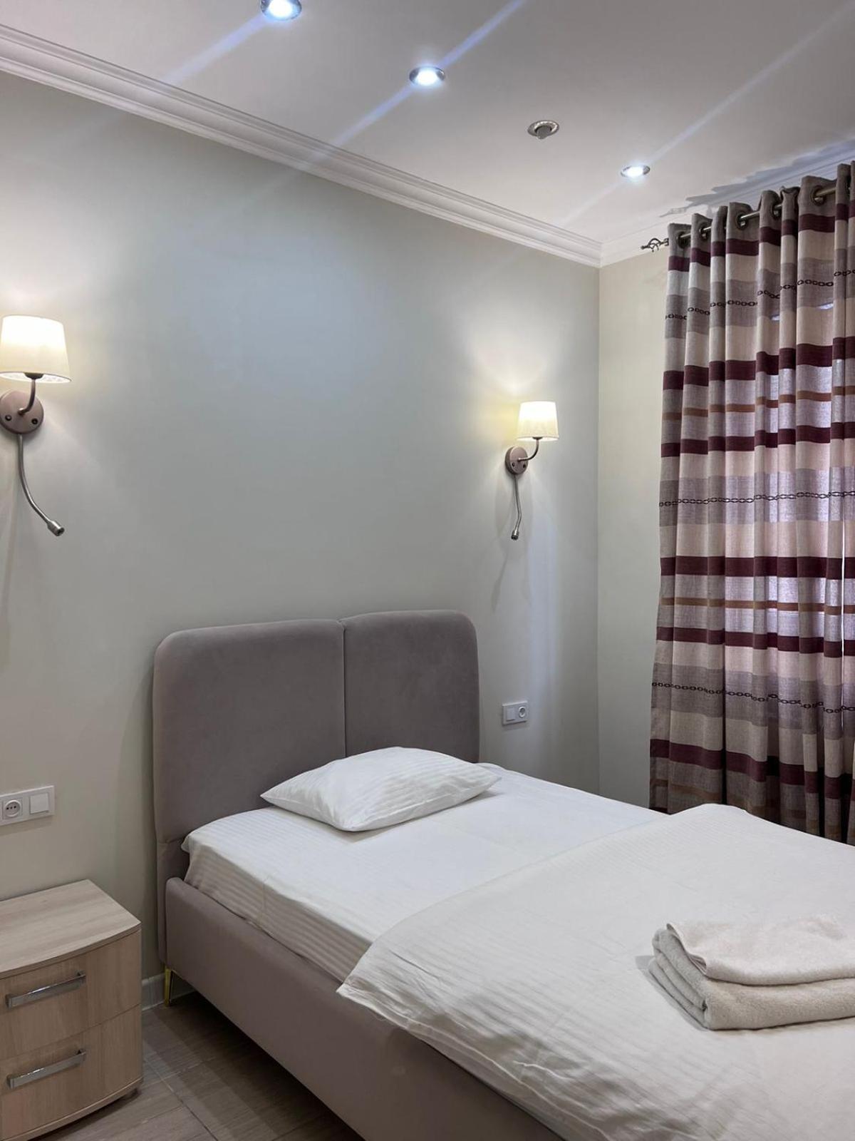 Sarai-Batu Guest House Atyrau Bagian luar foto